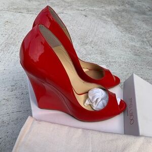 Jimmy Choo patent leather red heel. Size:38.5